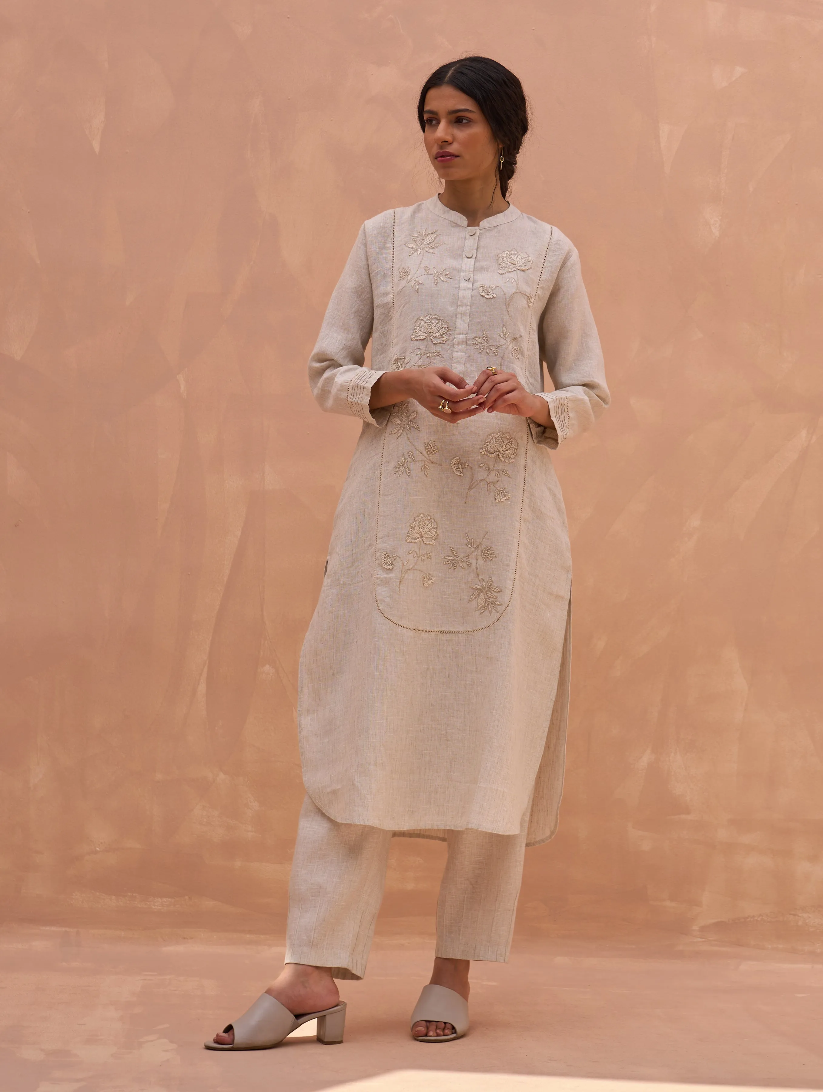 Kisa Hand-Embroidered Kurta - Off-White