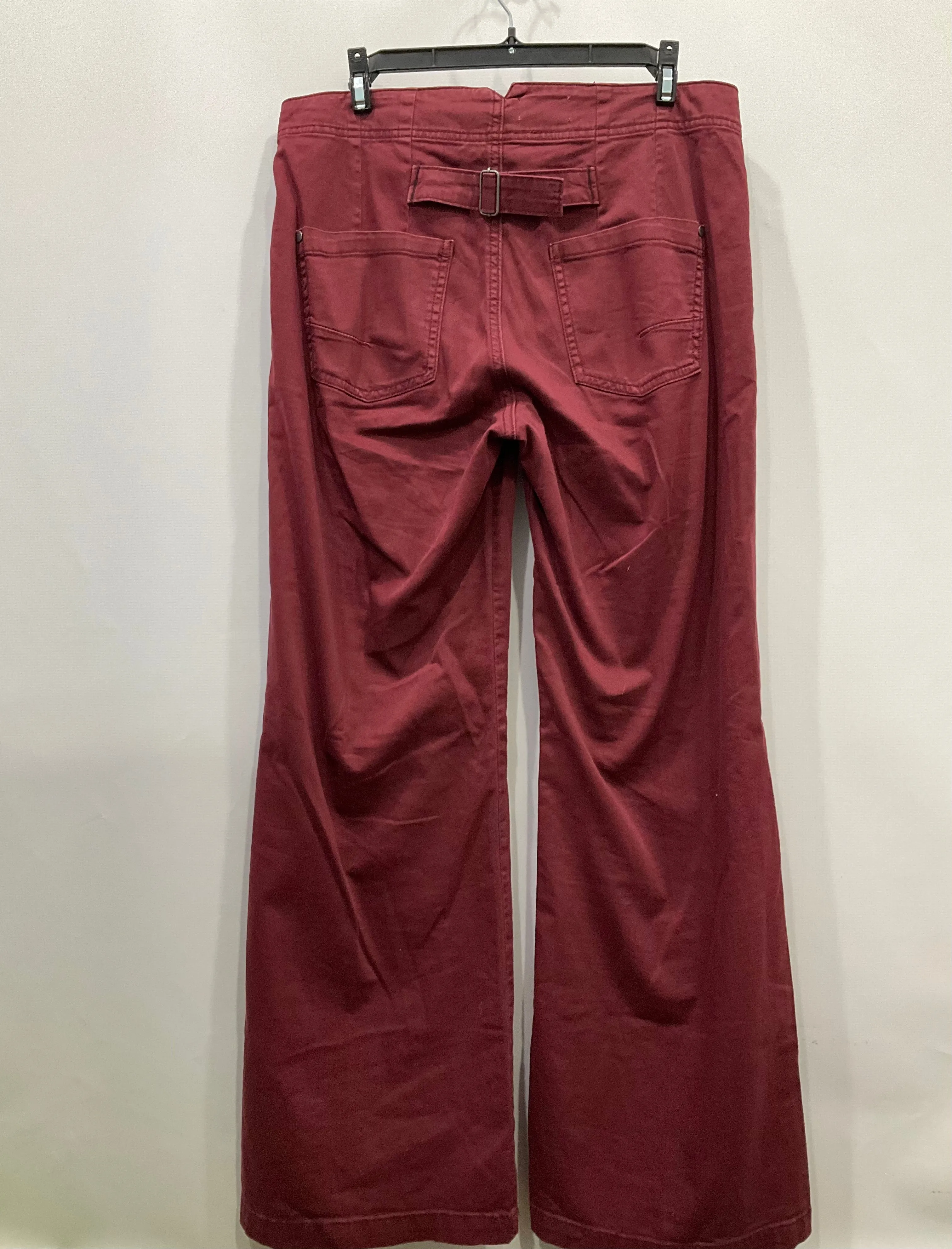 Pants Chinos & Khakis By Pilcro In Maroon, Size: 6