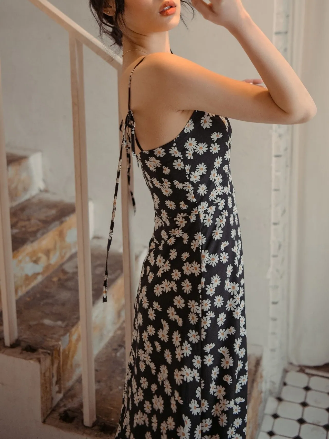 SHOESTRING STRAP FLORAL DRESS