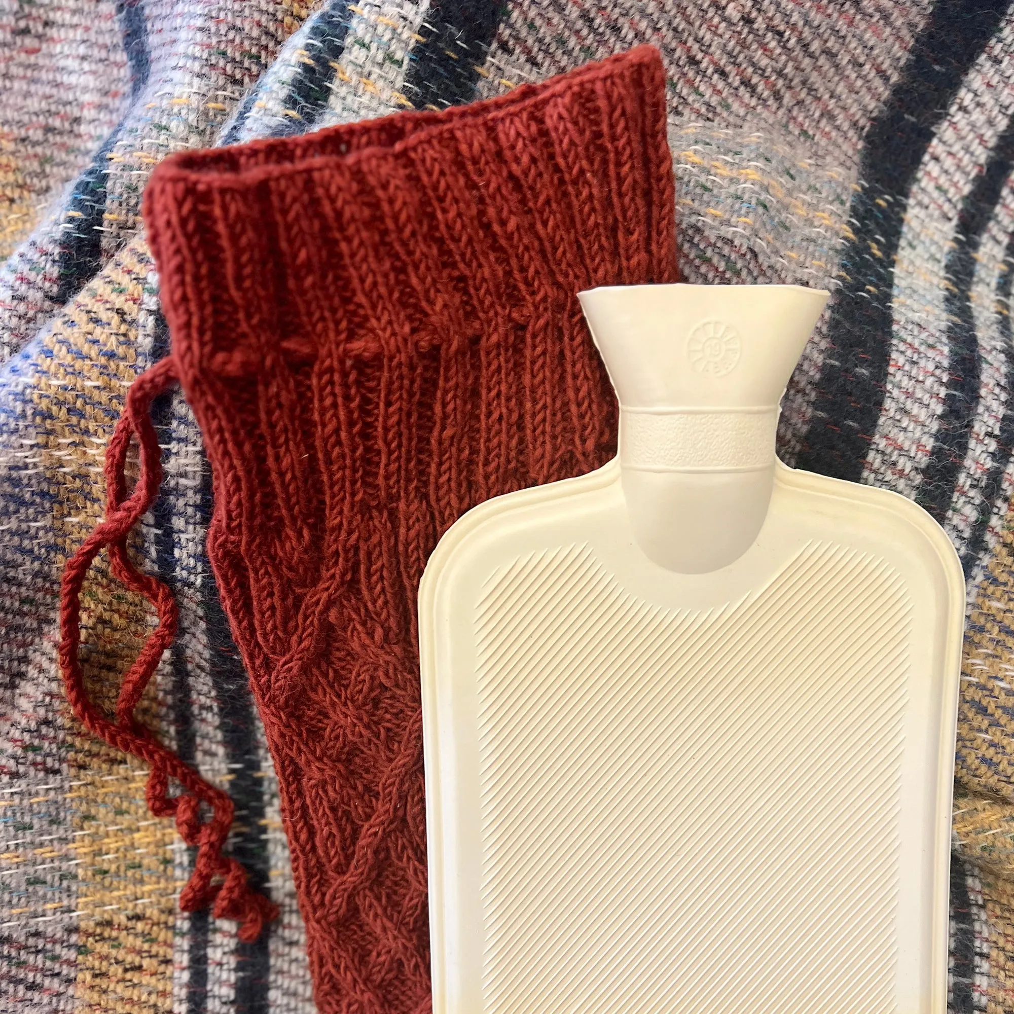 TAMASI Cable Knit Hot Water Bottle Cover (WS)